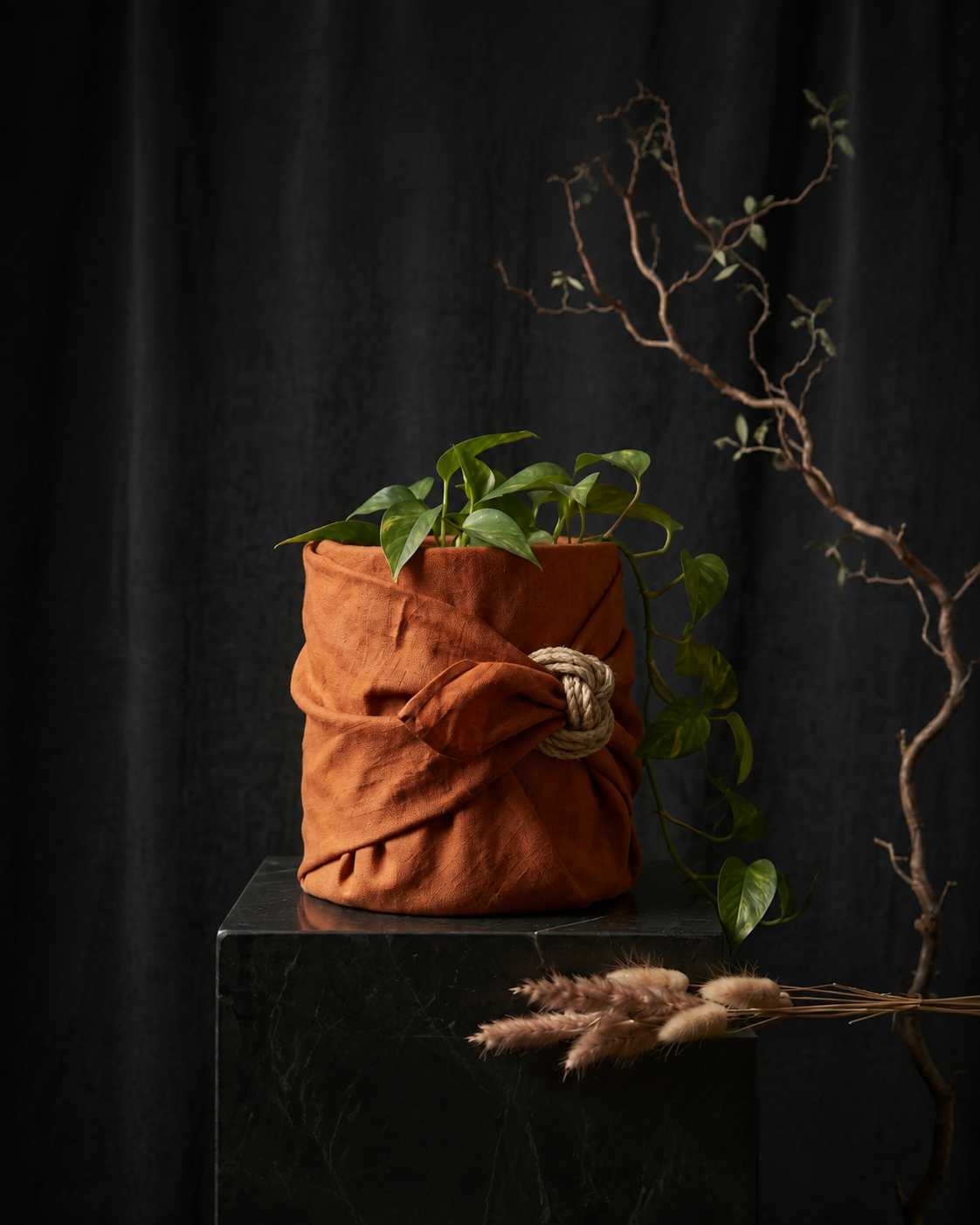 The Veiled Knot in Smoked Terracotta